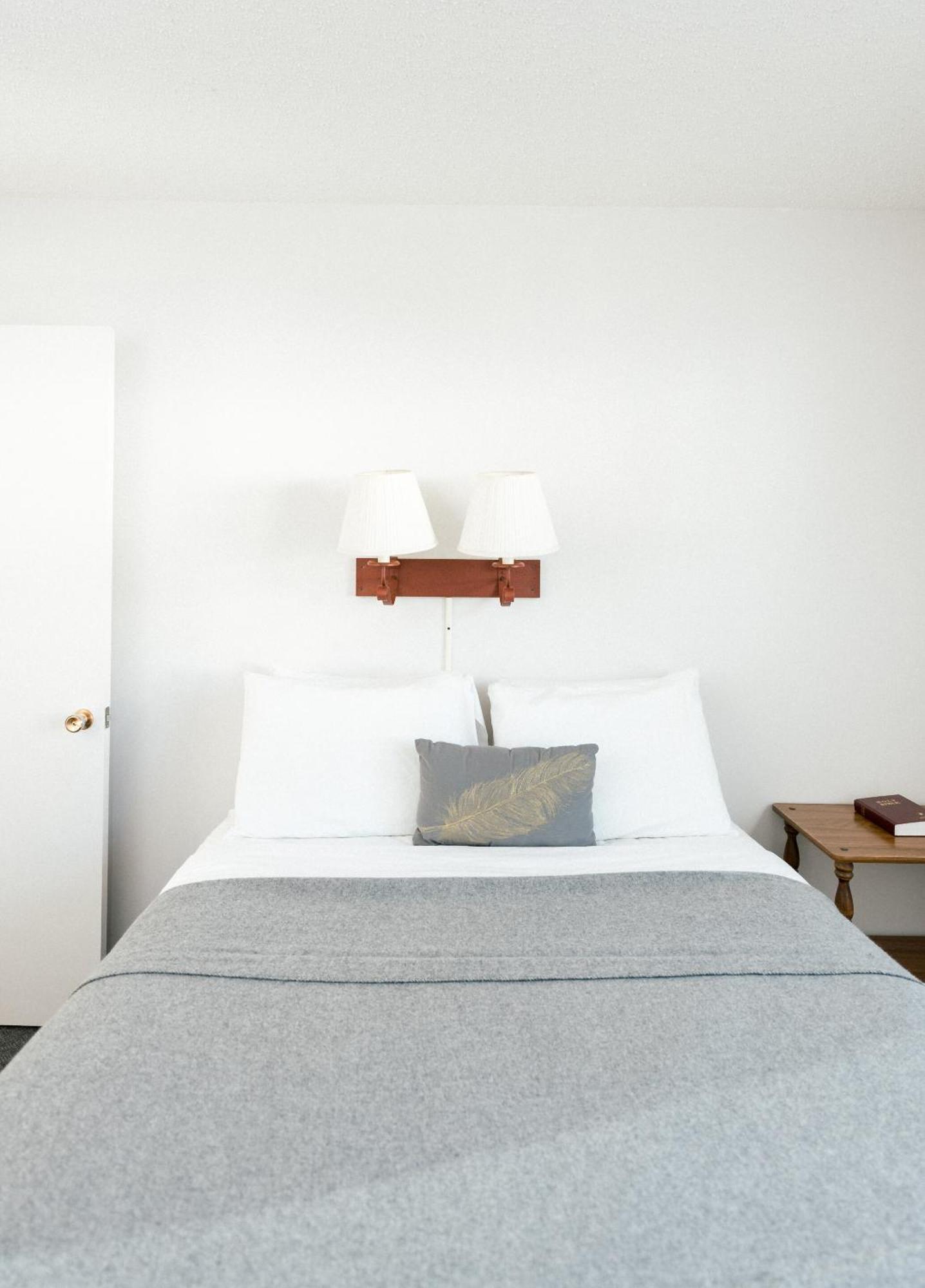 Seagull Bay Motel Бейфийлд Стая снимка