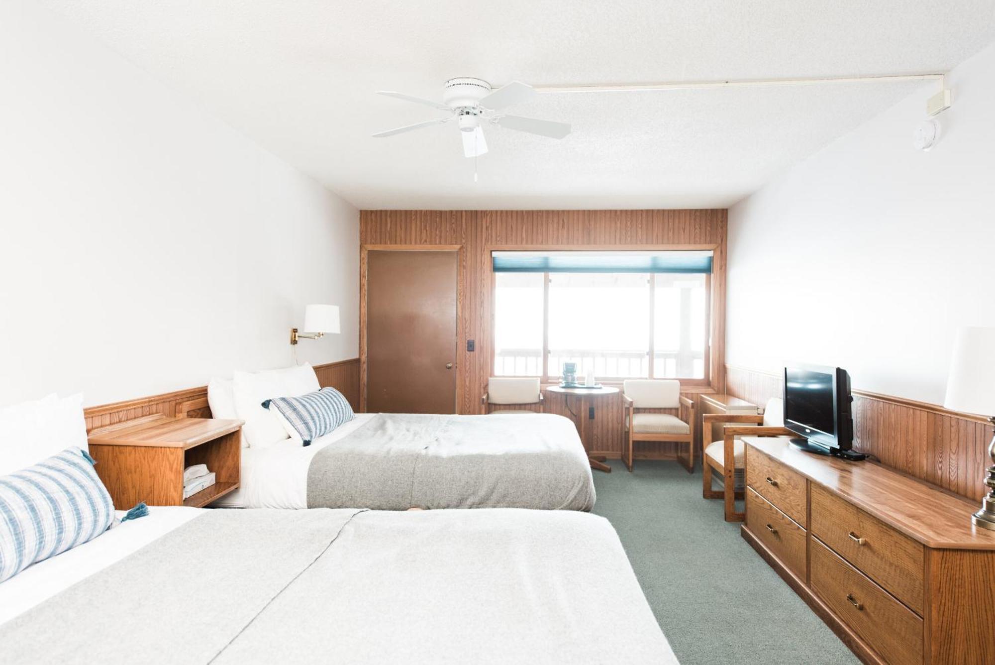 Seagull Bay Motel Бейфийлд Стая снимка